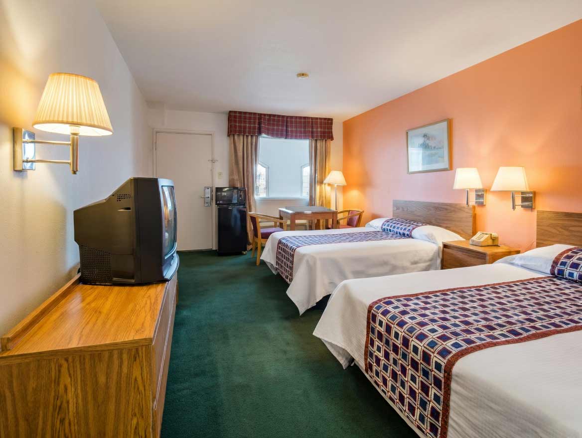 2 Full Beds